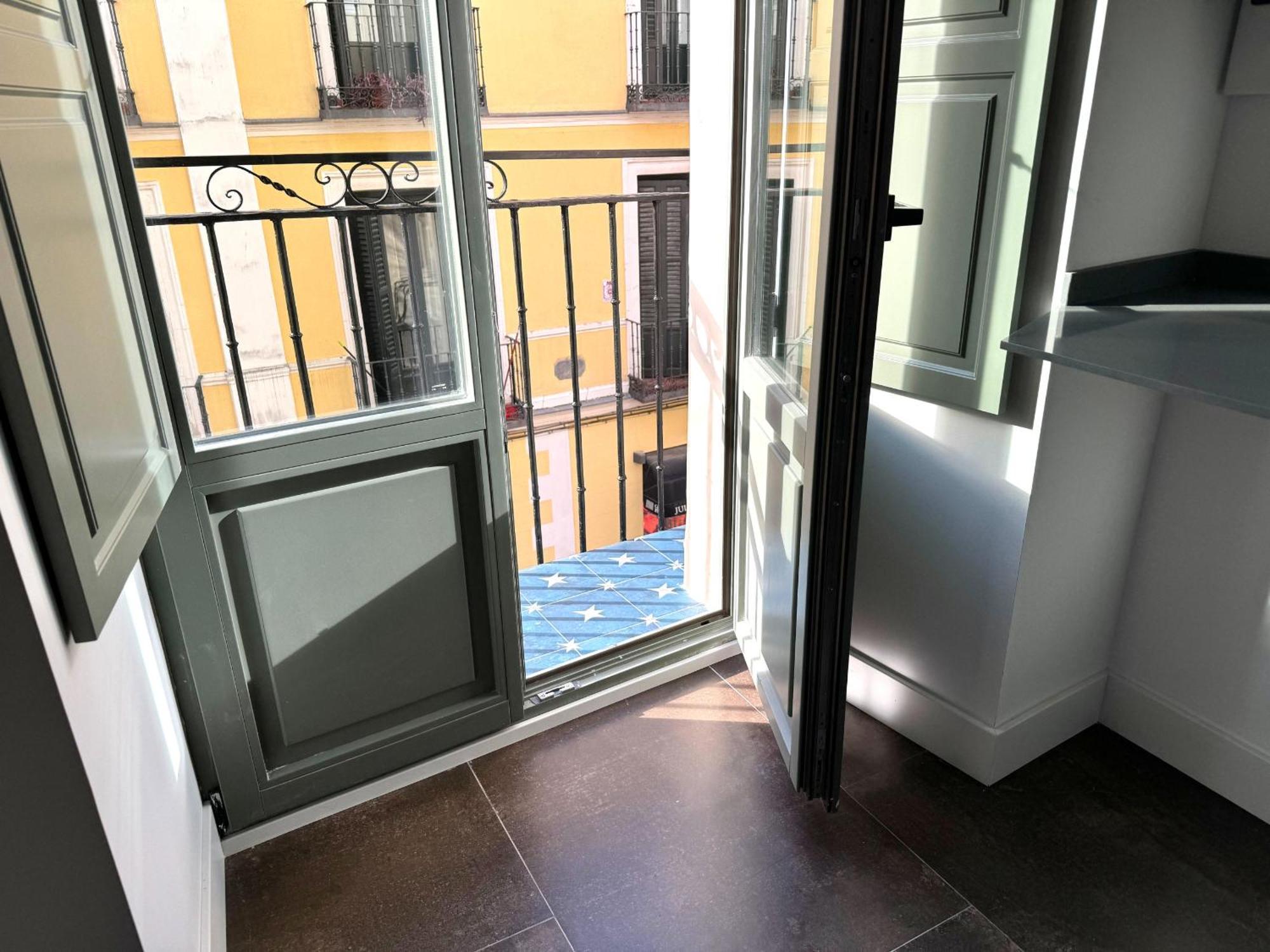 Cavabajasuites 2 Madrid Bagian luar foto