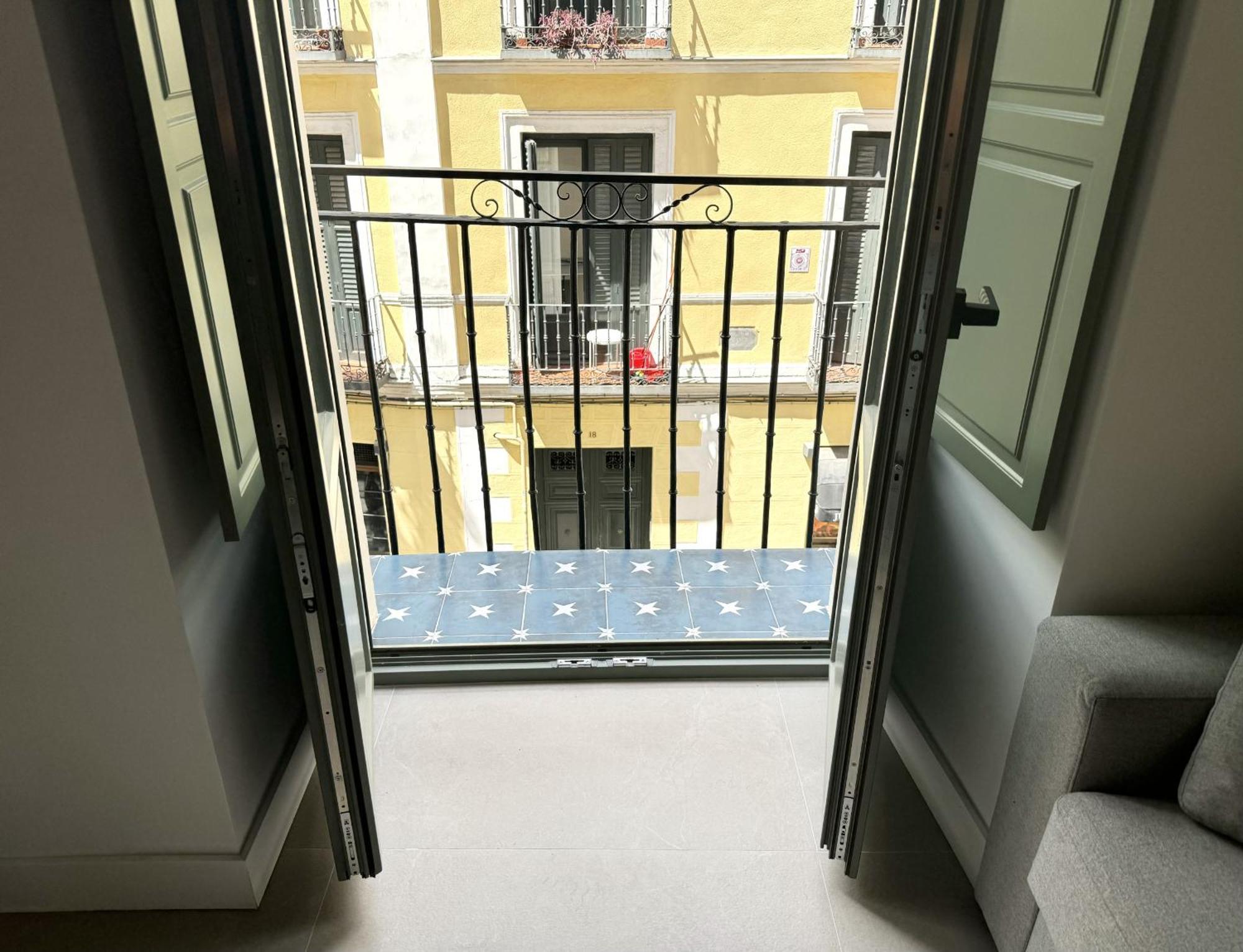 Cavabajasuites 2 Madrid Bagian luar foto